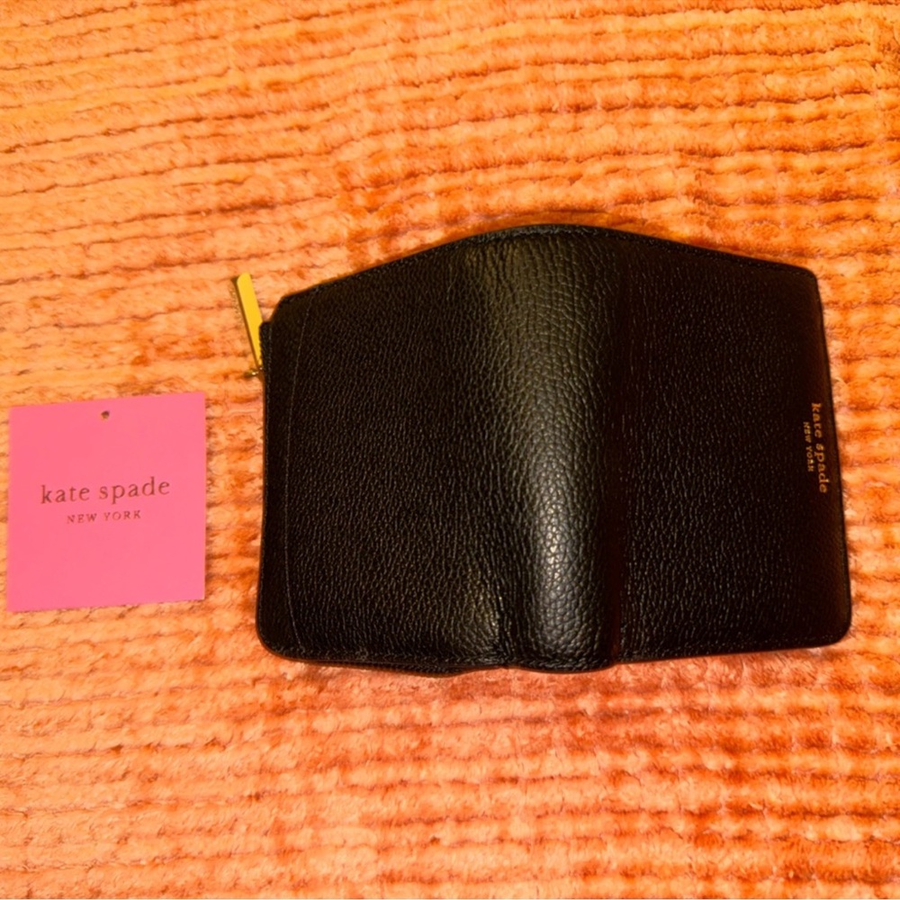 Kate Spade Margaux Pebble Bifold Black
Women's Wallet - Picture 4 of 8